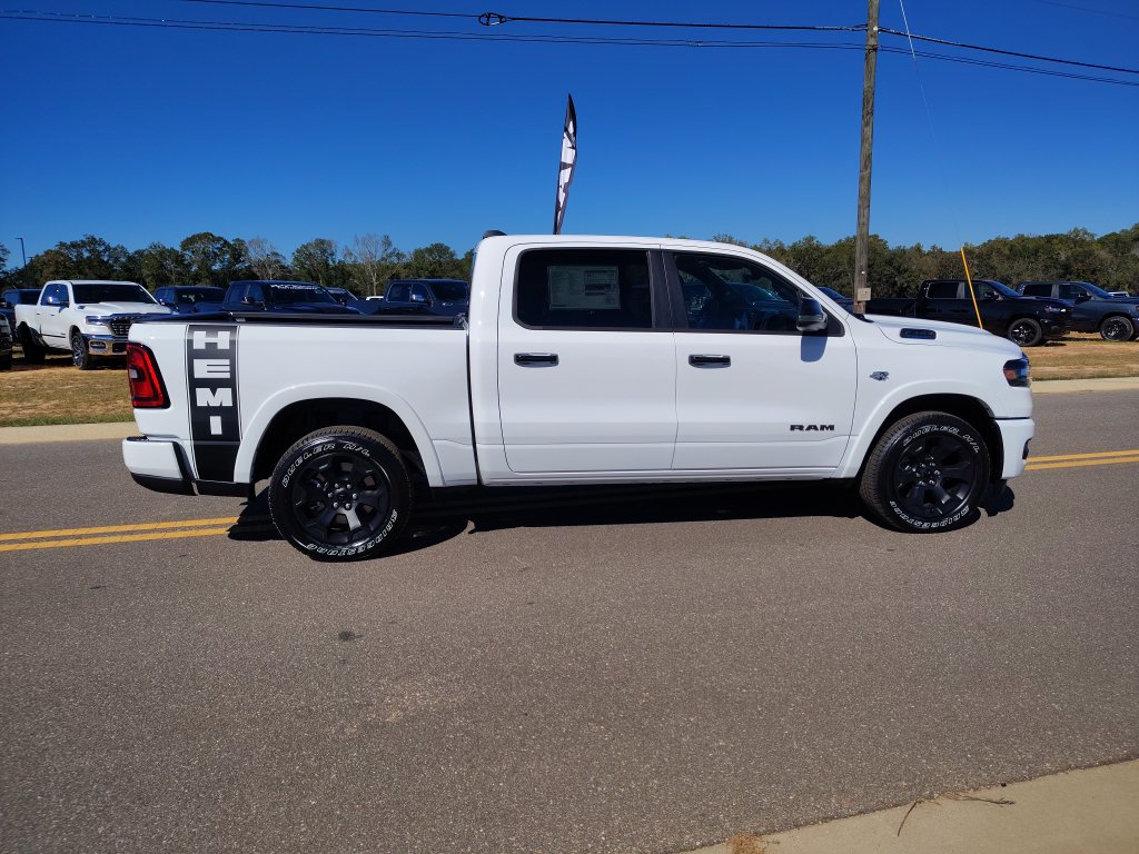 New 2026 RAM 1500 Big Horn AWD/4WD image 17