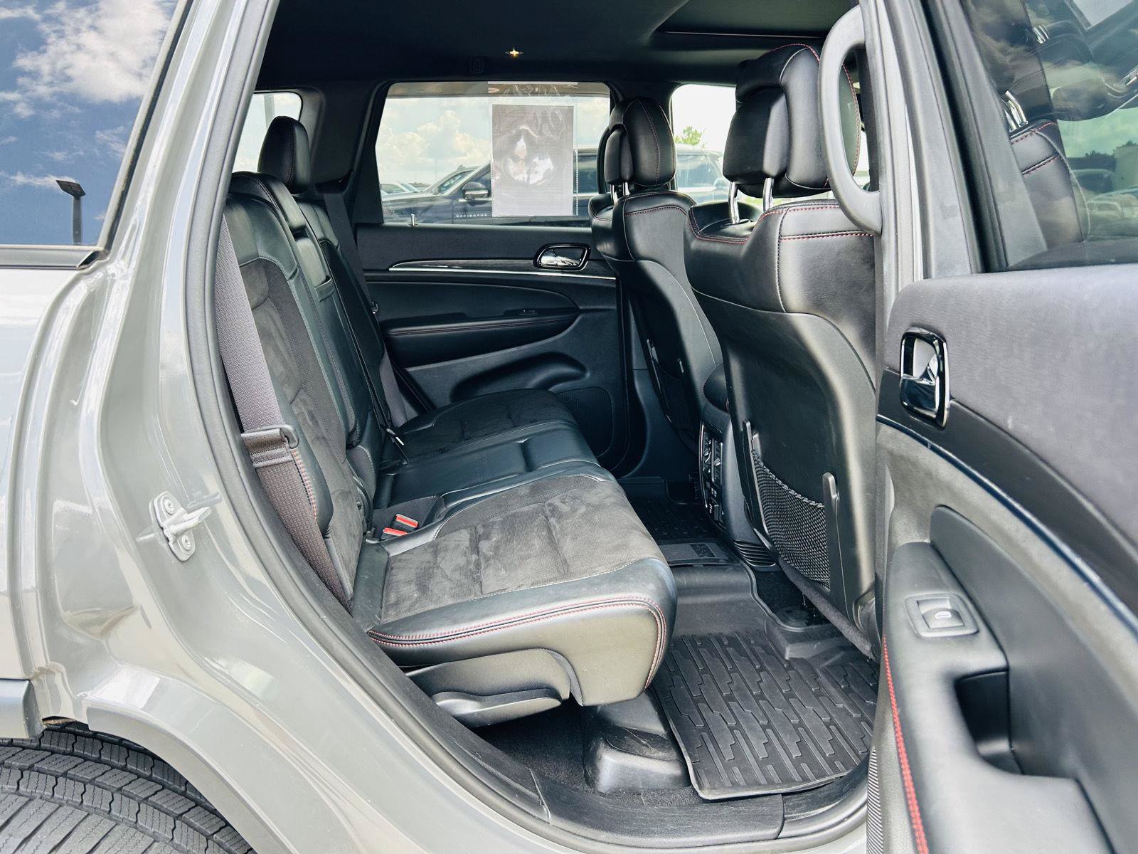 Used 2019 Jeep Grand Cherokee Trailhawk AWD/4WD image 33