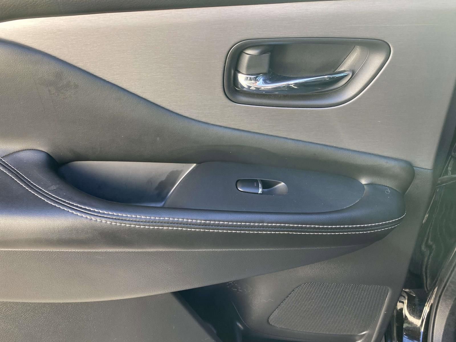 Used 2021 Nissan Murano SL w/ SL Moonroof Package FWD image 14