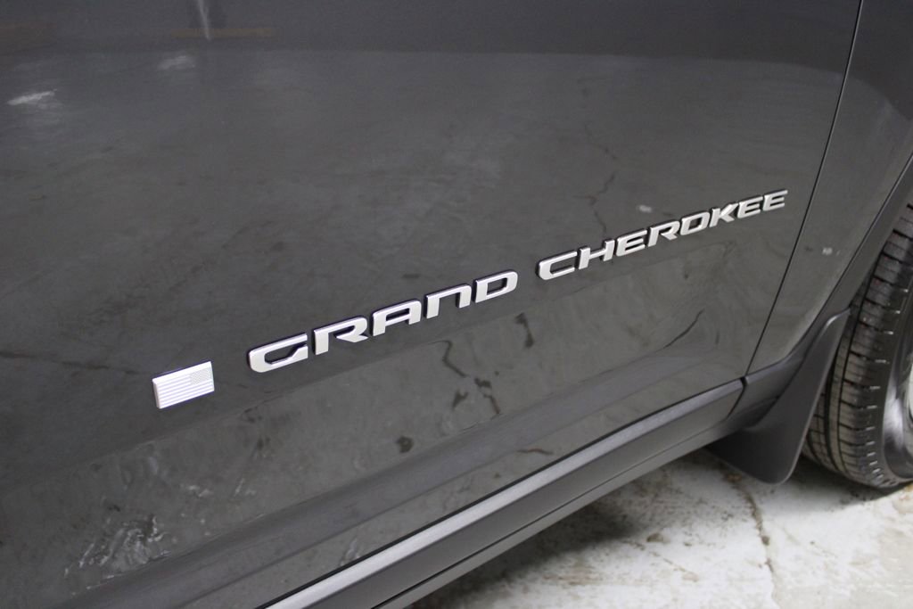 New 2025 Jeep Grand Cherokee Laredo X w/ Luxury Tech Group I image 34