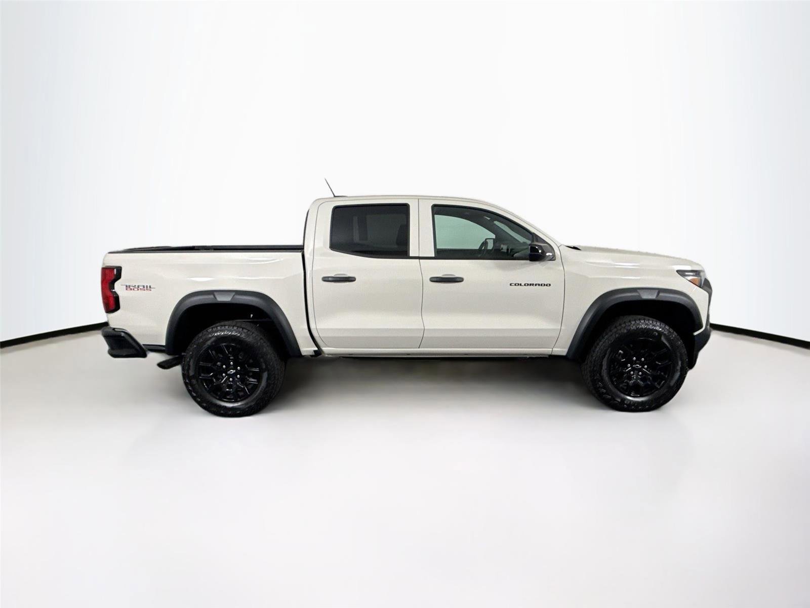 Used 2026 Chevrolet Colorado Trail Boss AWD/4WD image 10