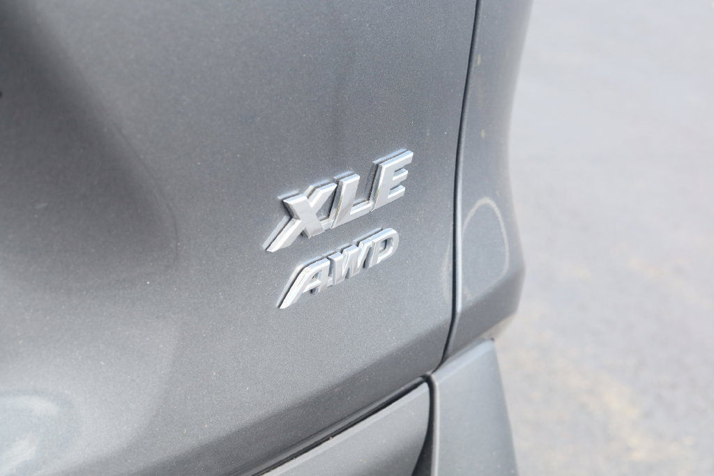 Used 2021 Toyota RAV4 XLE w/ Convenience Package AWD/4WD image 33