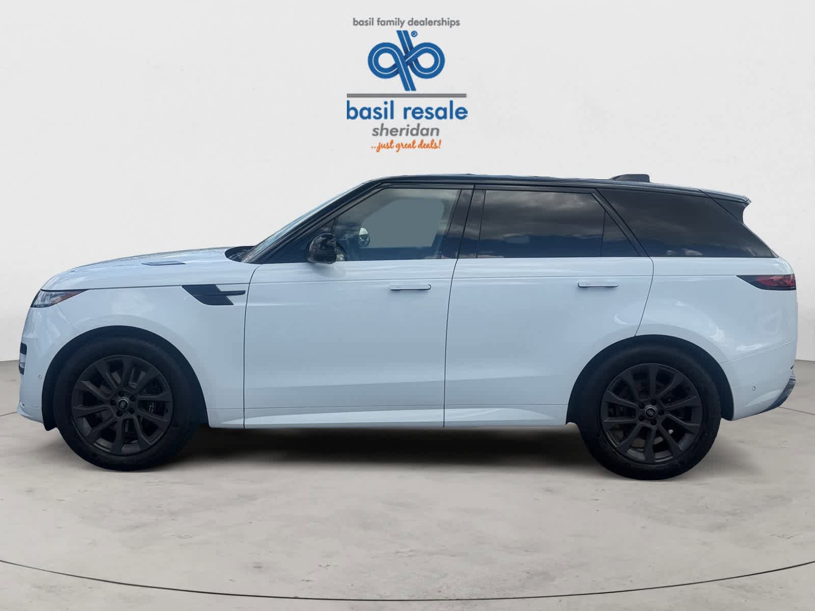 Used 2024 Land Rover Range Rover Sport Dynamic SE AWD/4WD image 5