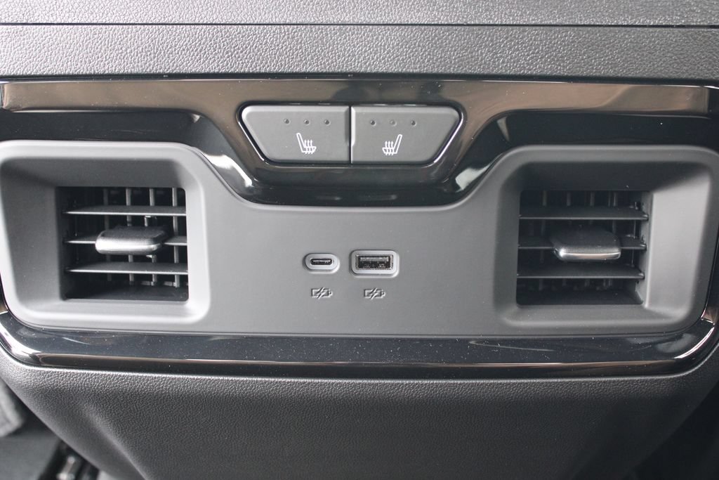 Used 2026 GMC Sierra 1500 AT4 w/ Technology Package AWD/4WD image 35