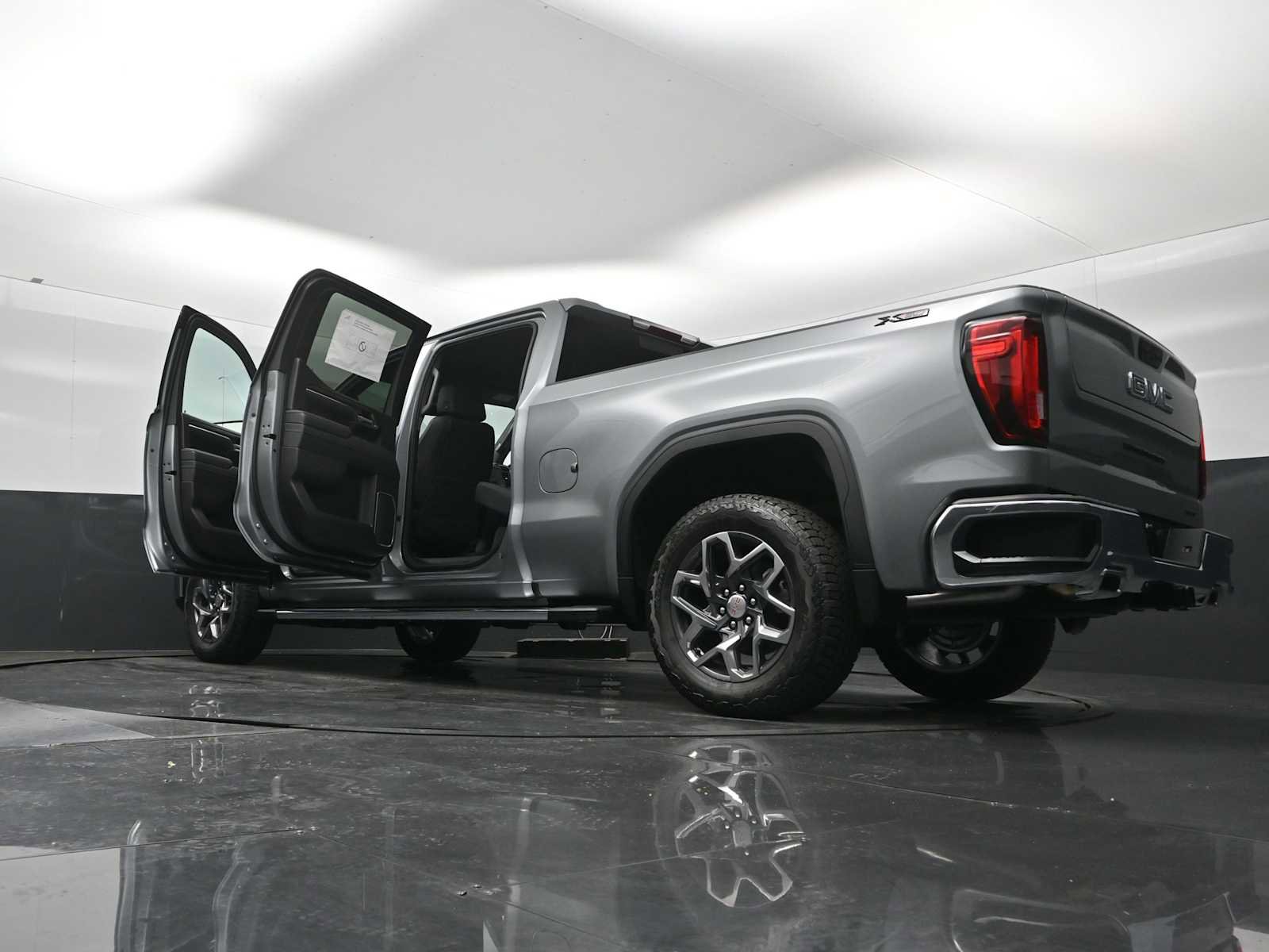 New 2026 GMC Sierra 1500 SLT w/ SLT Convenience Package AWD/4WD image 31