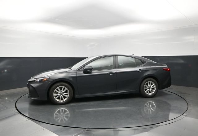 Used 2025 Toyota Camry LE FWD image 3