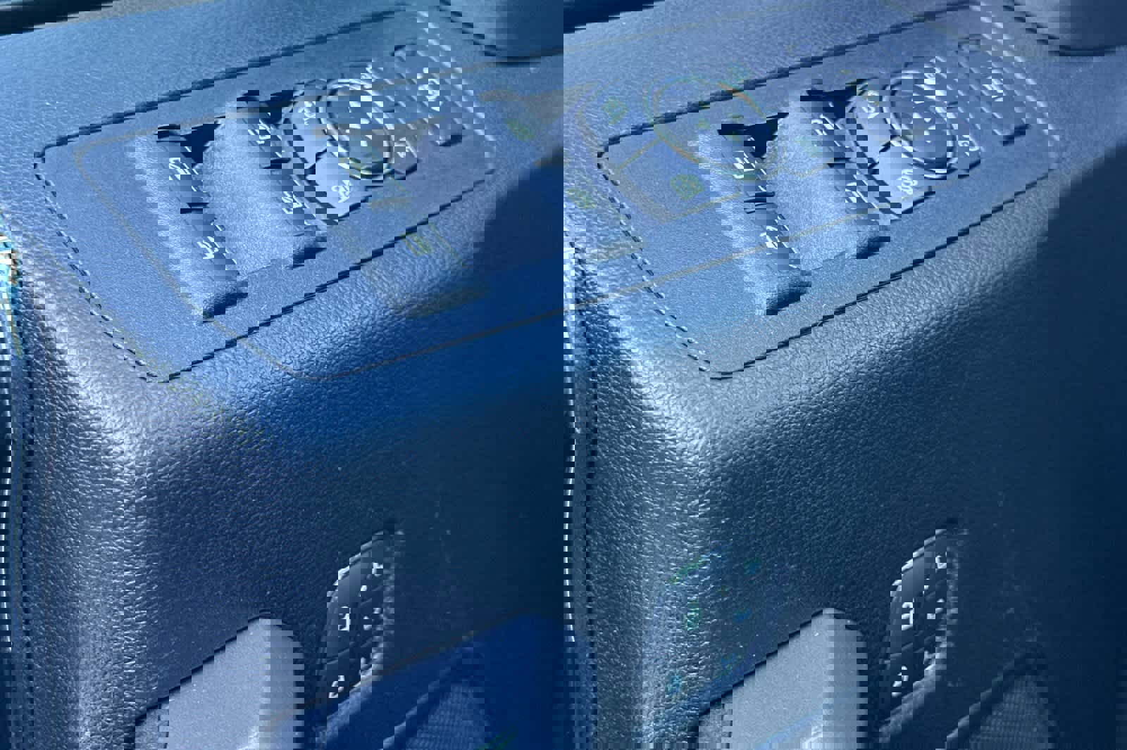 Certified 2020 Ford F250 Platinum w/ FX4 Off-Road Package image 13