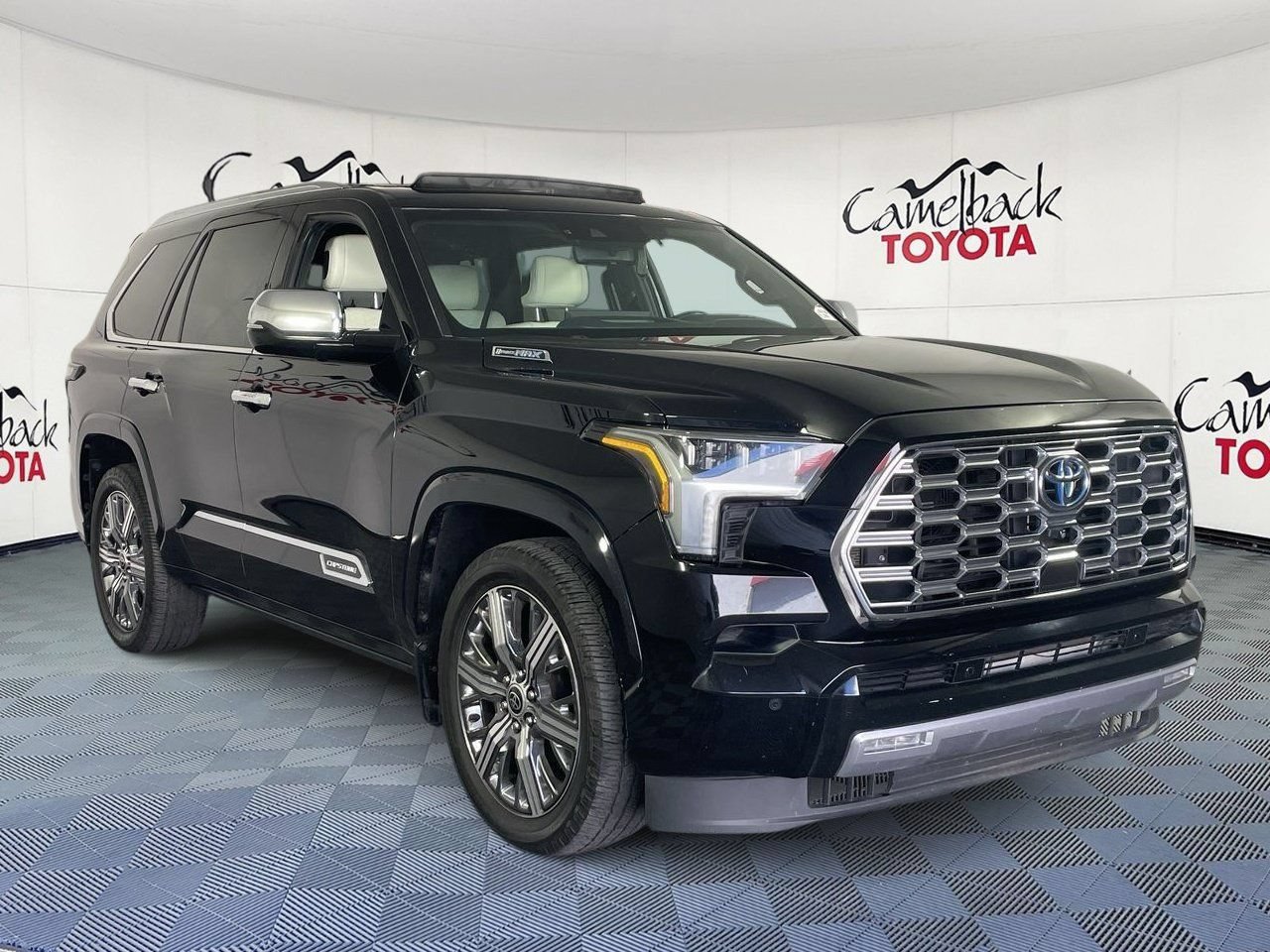 Used 2023 Toyota Sequoia Capstone AWD/4WD image 3