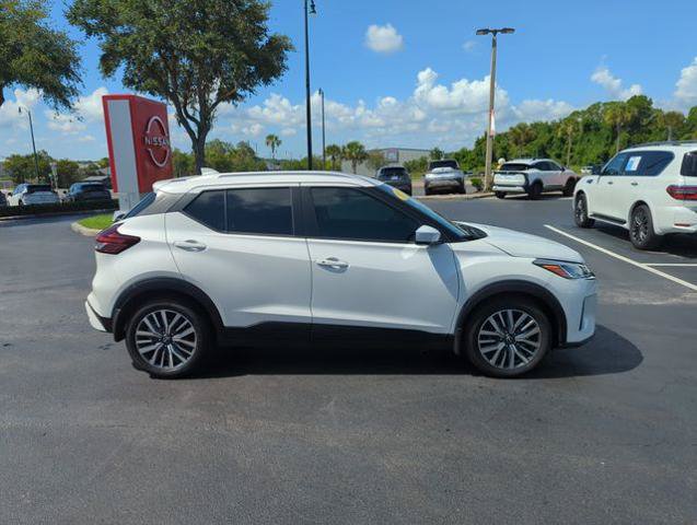 Certified 2024 Nissan Kicks SV FWD image 3