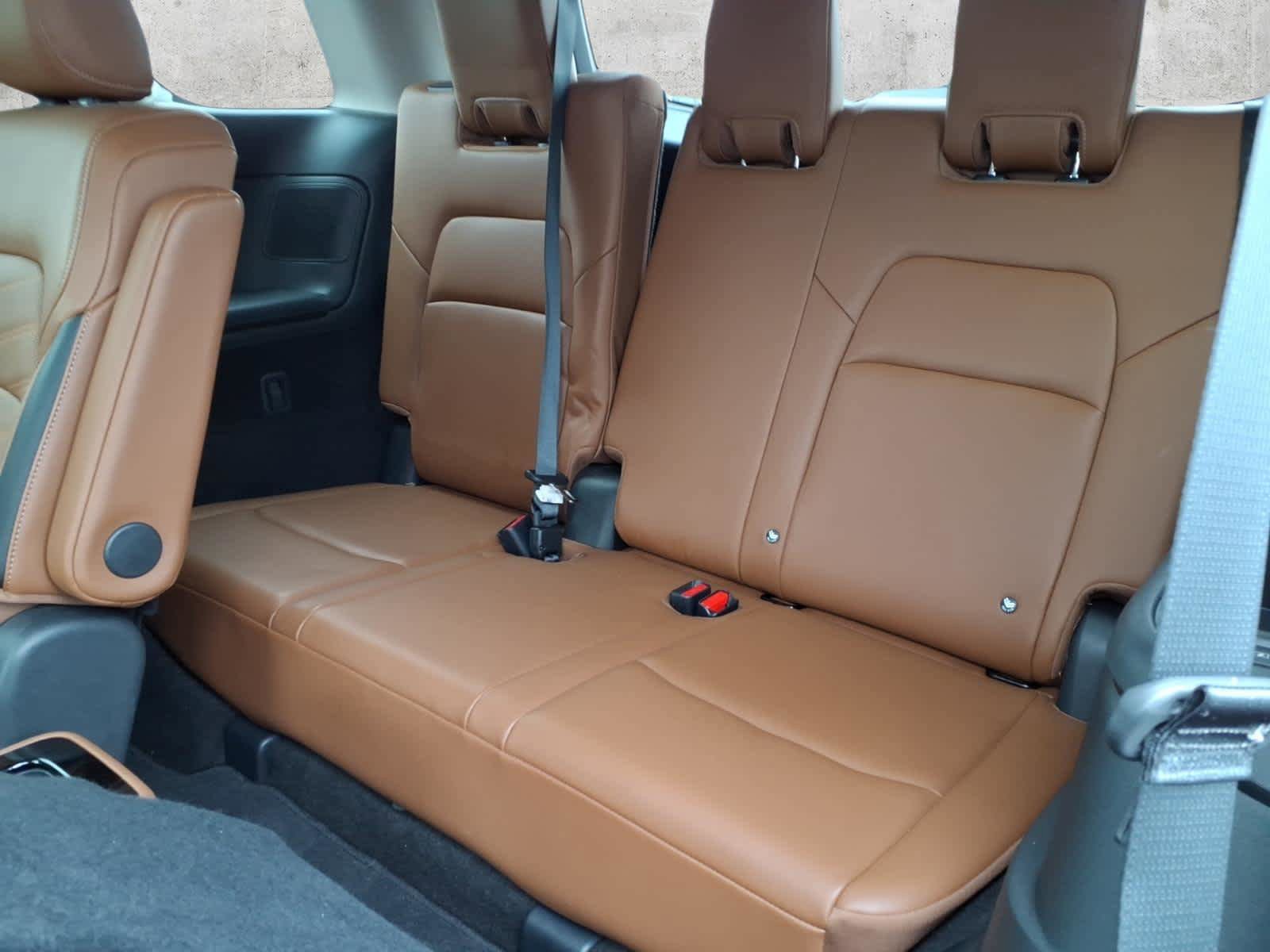 Used 2024 Nissan Pathfinder Platinum AWD/4WD image 10