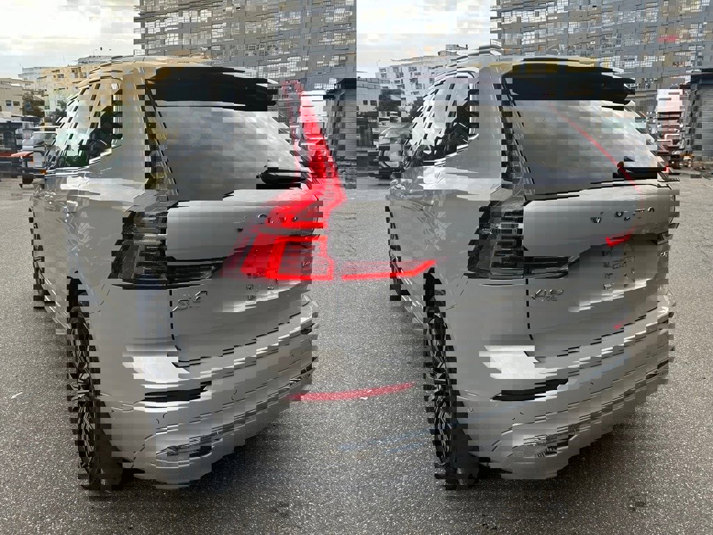 Certified 2022 Volvo XC60 B5 Inscription w/ Advanced Package image 8