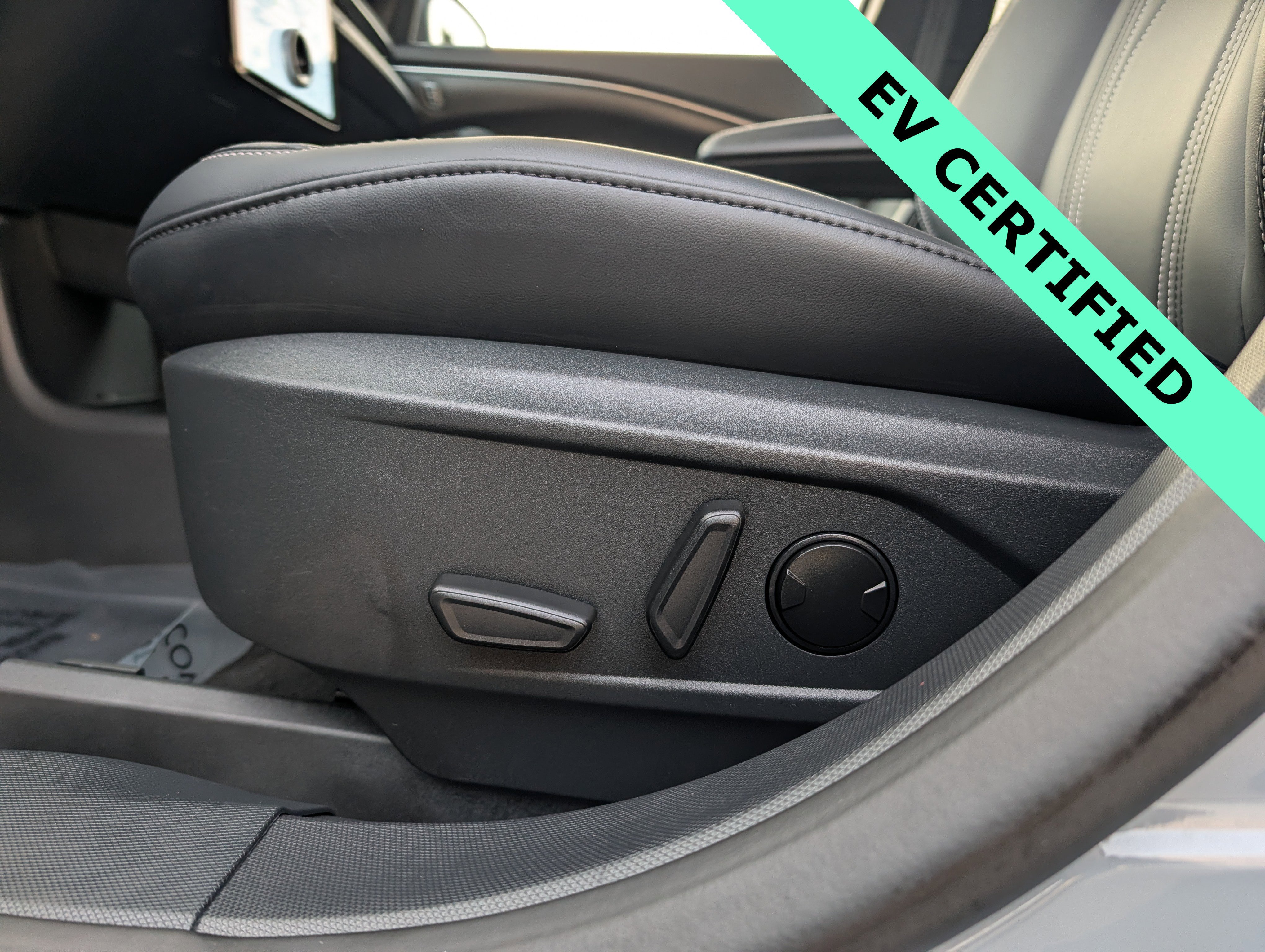 Certified 2025 Ford Mustang Mach-E Select RWD image 20