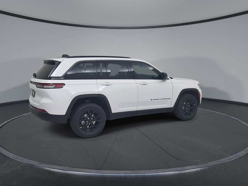 New 2026 Jeep Grand Cherokee Laredo image 14