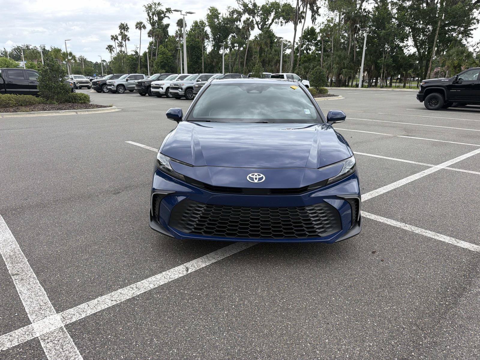 Used 2026 Toyota Camry SE FWD image 8