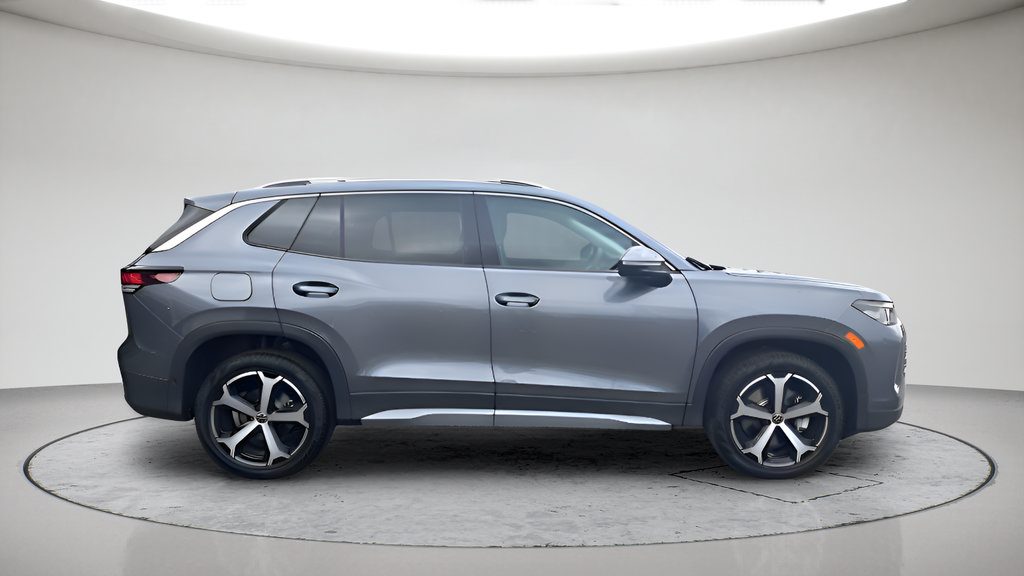 New 2026 Volkswagen Tiguan SE AWD/4WD image 2