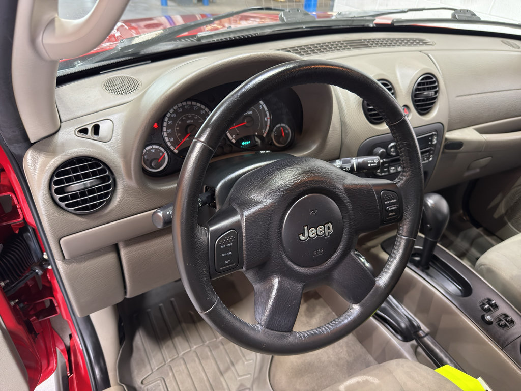 Used 2007 Jeep Liberty Sport AWD/4WD image 14