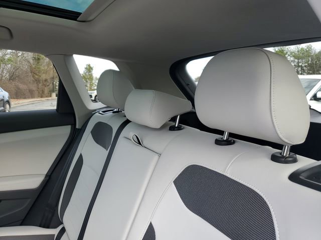 New 2026 Volkswagen Taos SE AWD/4WD image 9