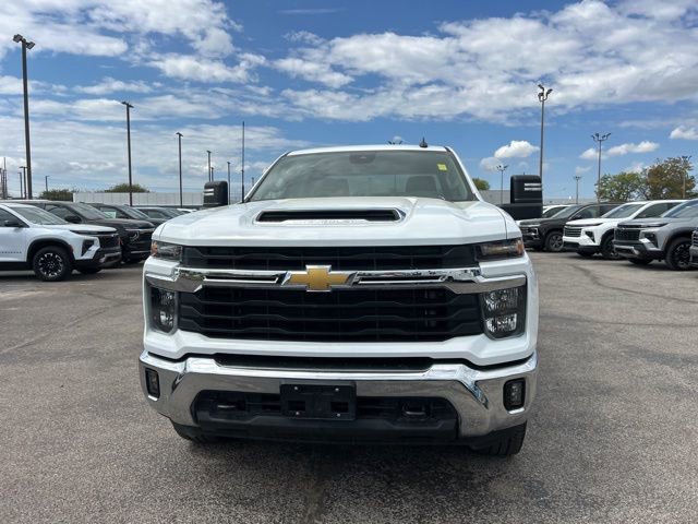 Used 2025 Chevrolet Silverado 2500 LT AWD/4WD image 8
