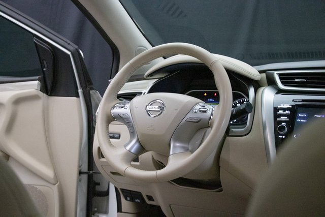 Used 2018 Nissan Murano SV w/ Premium Package image 12