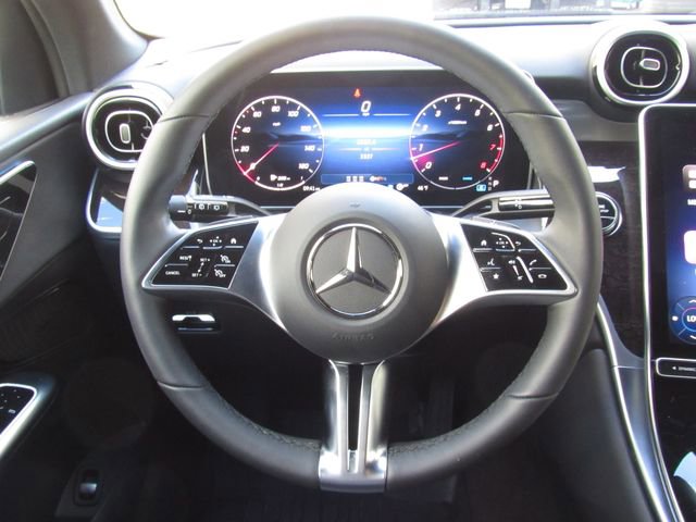 Used 2026 Mercedes-Benz GLC 300 4MATIC image 25