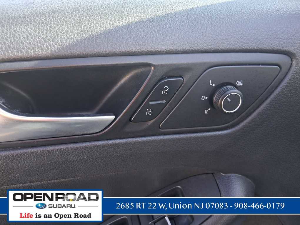 Used 2016 Volkswagen Jetta SEL image 15