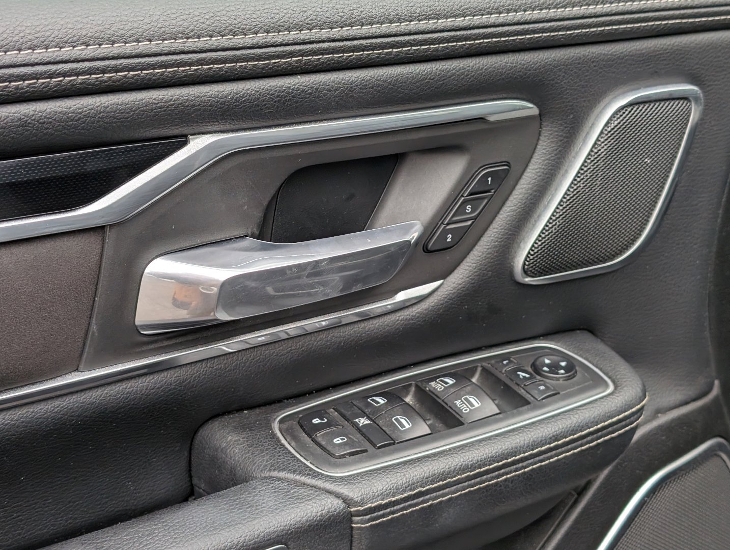 Used 2021 RAM 1500 Laramie w/ Night Edition AWD/4WD image 21
