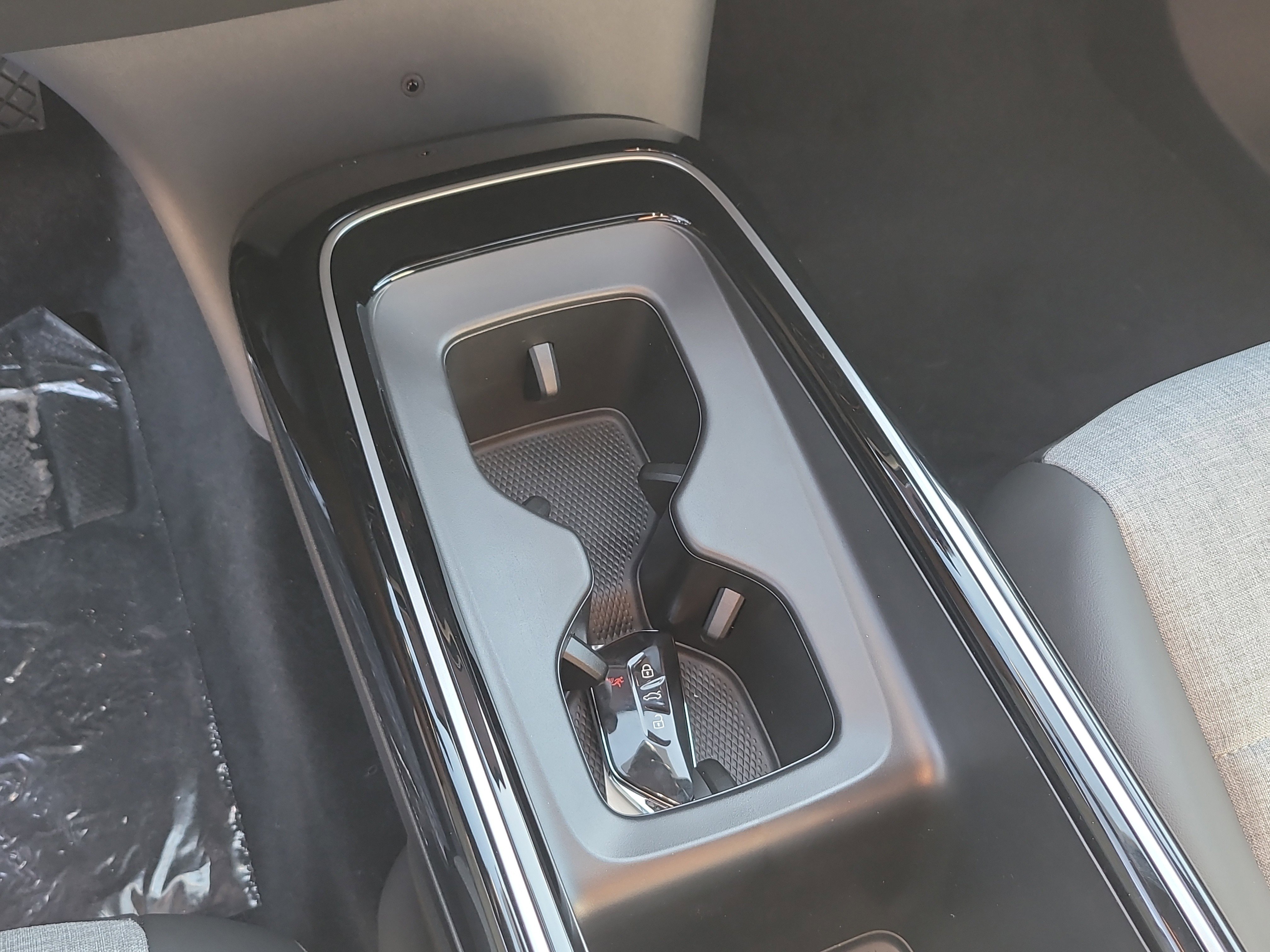 New 2025 Volkswagen ID.4 Pro RWD image 24