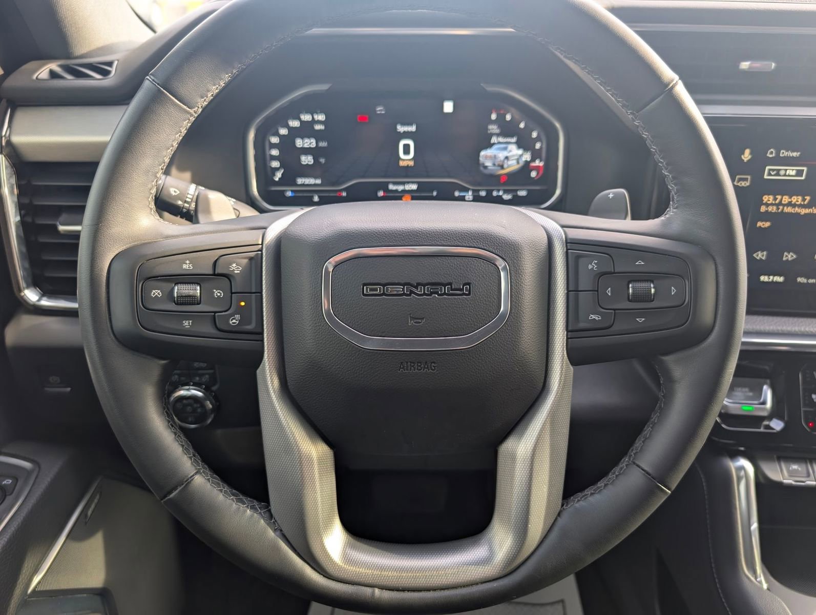 Used 2023 GMC Sierra 1500 Denali w/ Denali Reserve Package AWD/4WD image 15