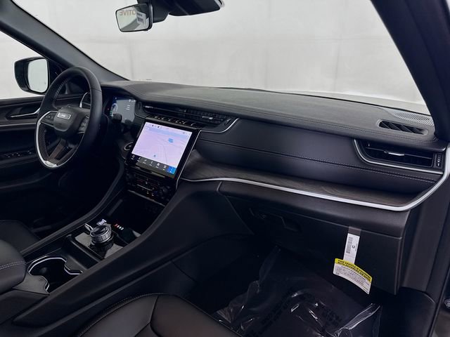 New 2025 Jeep Grand Cherokee Limited image 27