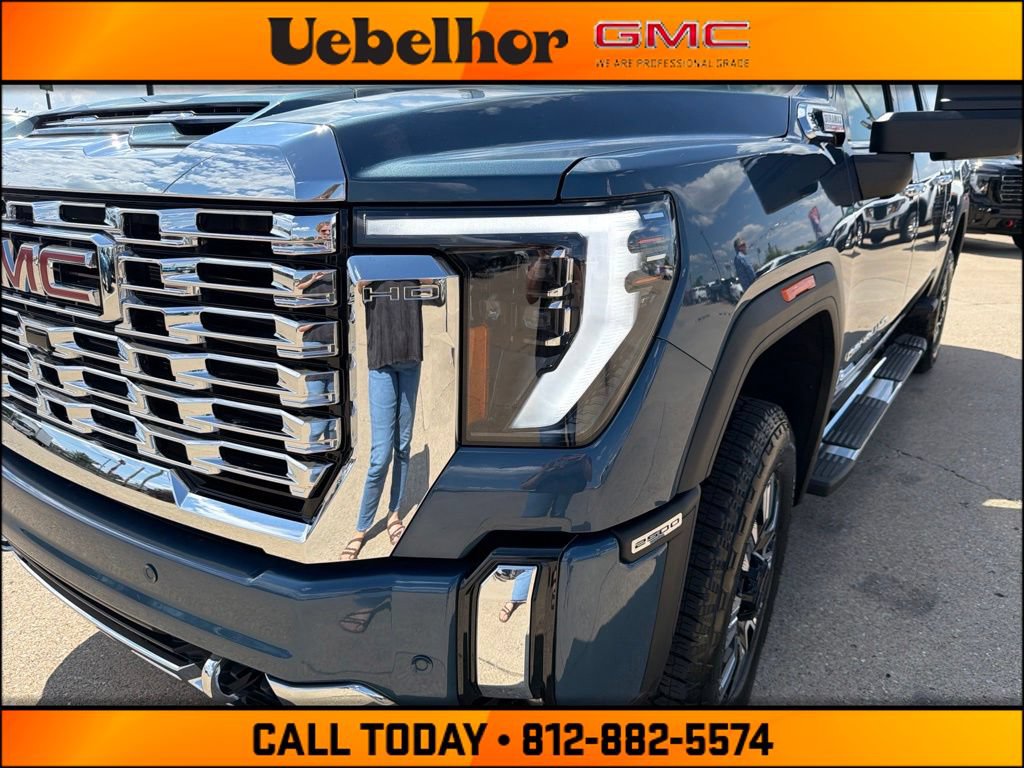 New 2026 GMC Sierra 2500 Denali w/ Denali Reserve Package AWD/4WD image 13
