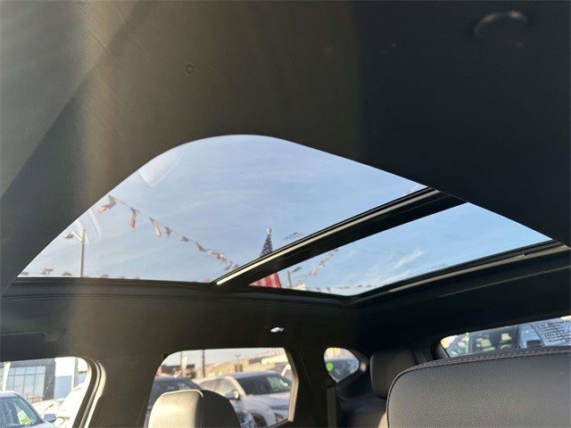 Certified 2022 Chevrolet Blazer RS w/ Enhanced Convenience Package image 19