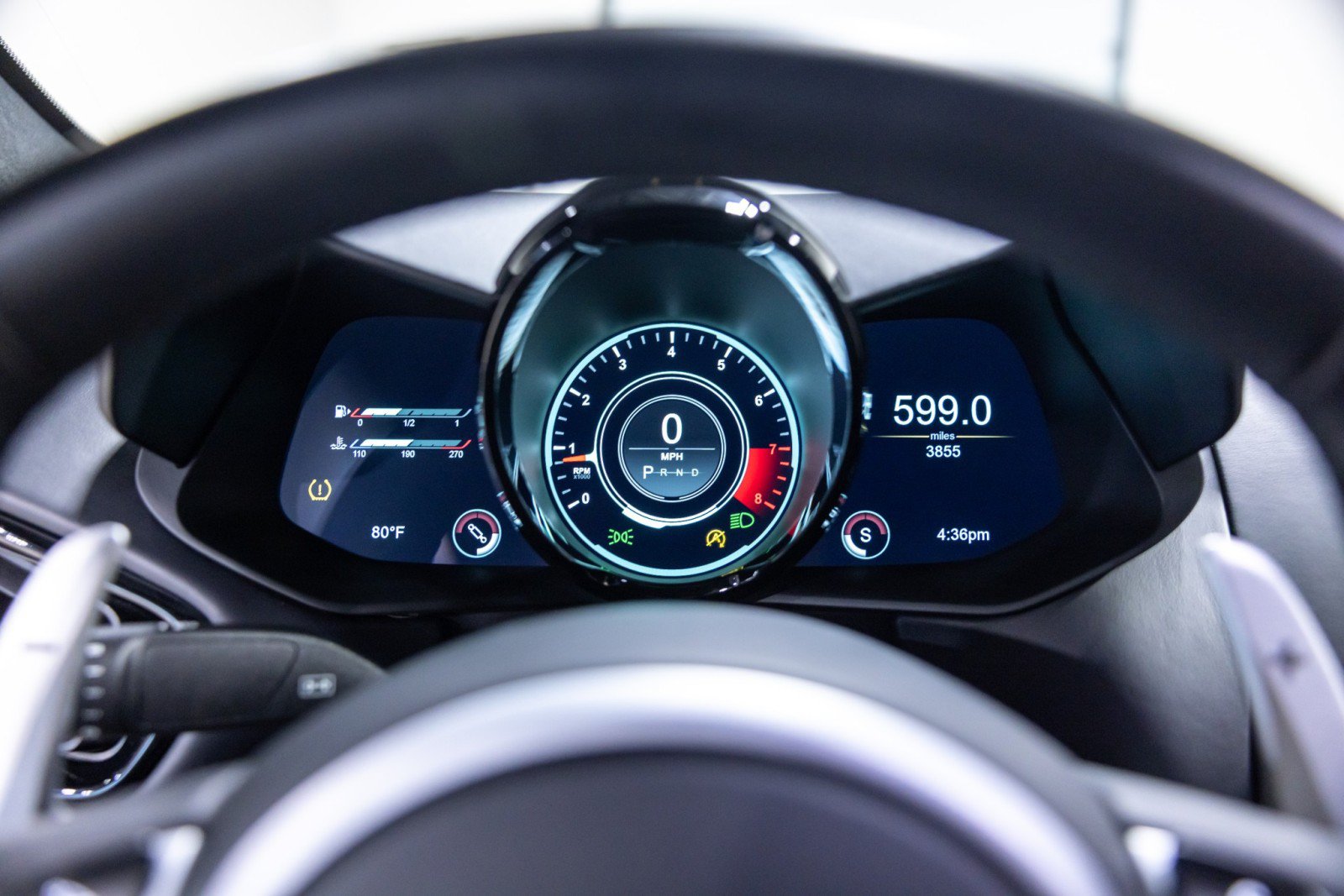Used 2022 Aston Martin V8 Vantage Coupe RWD image 43