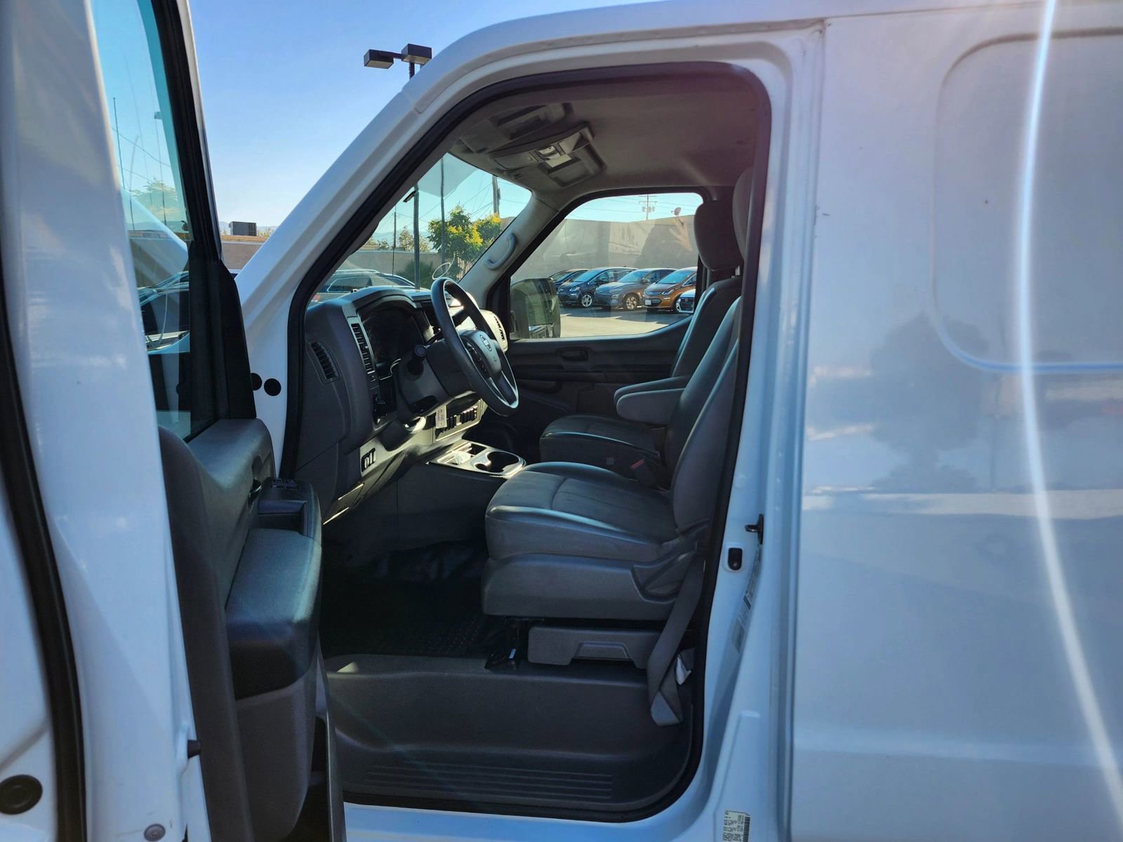 Used 2018 Nissan NV 2500 S image 14