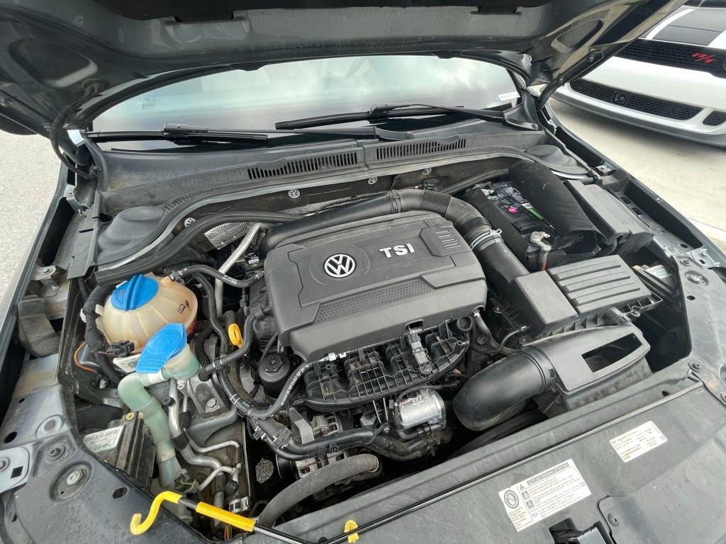 Used 2015 Volkswagen Jetta Sport FWD image 31