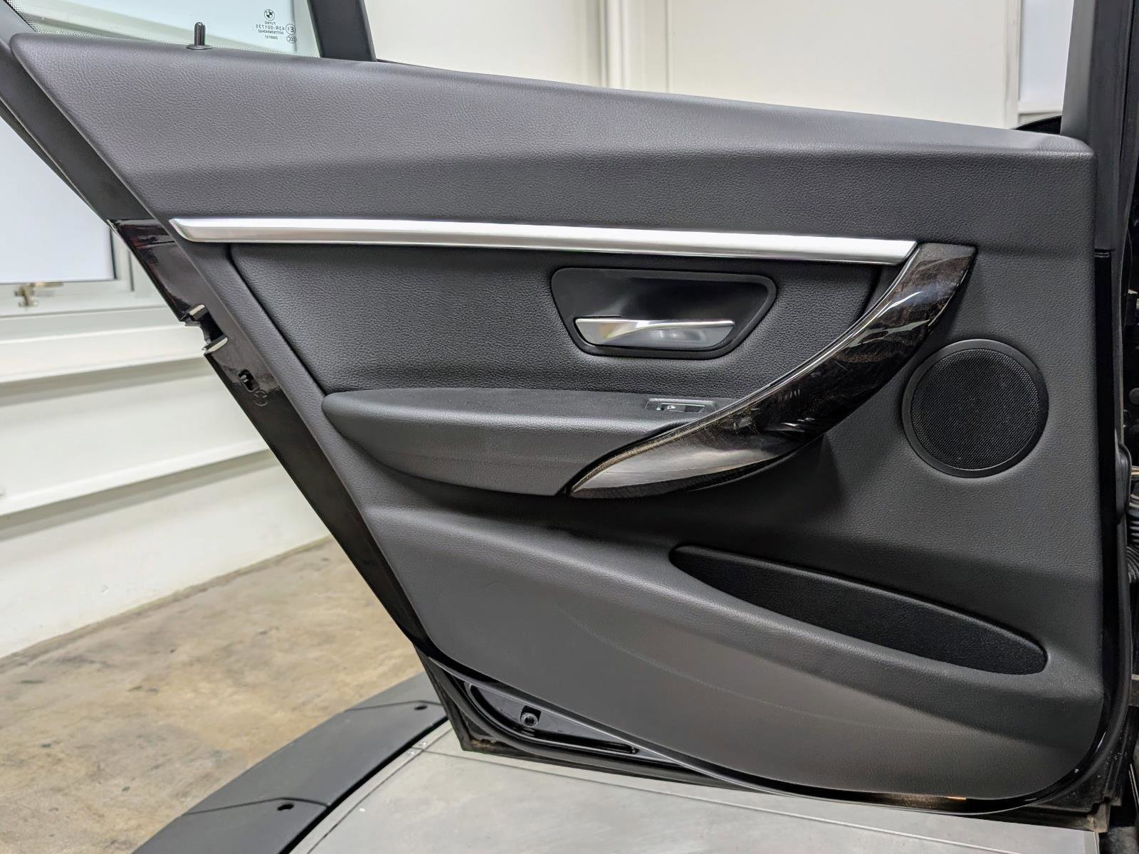 Used 2017 BMW 330e RWD image 16