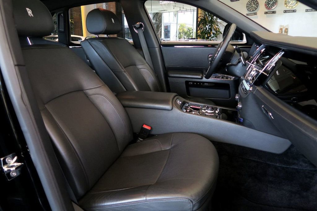 Used 2013 Rolls-Royce Ghost image 34