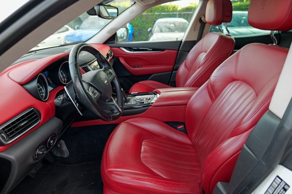 Used 2019 Maserati Levante Base image 20