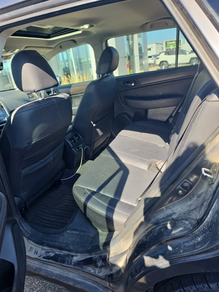 Used 2018 Subaru Outback 2.5i Limited AWD/4WD image 12