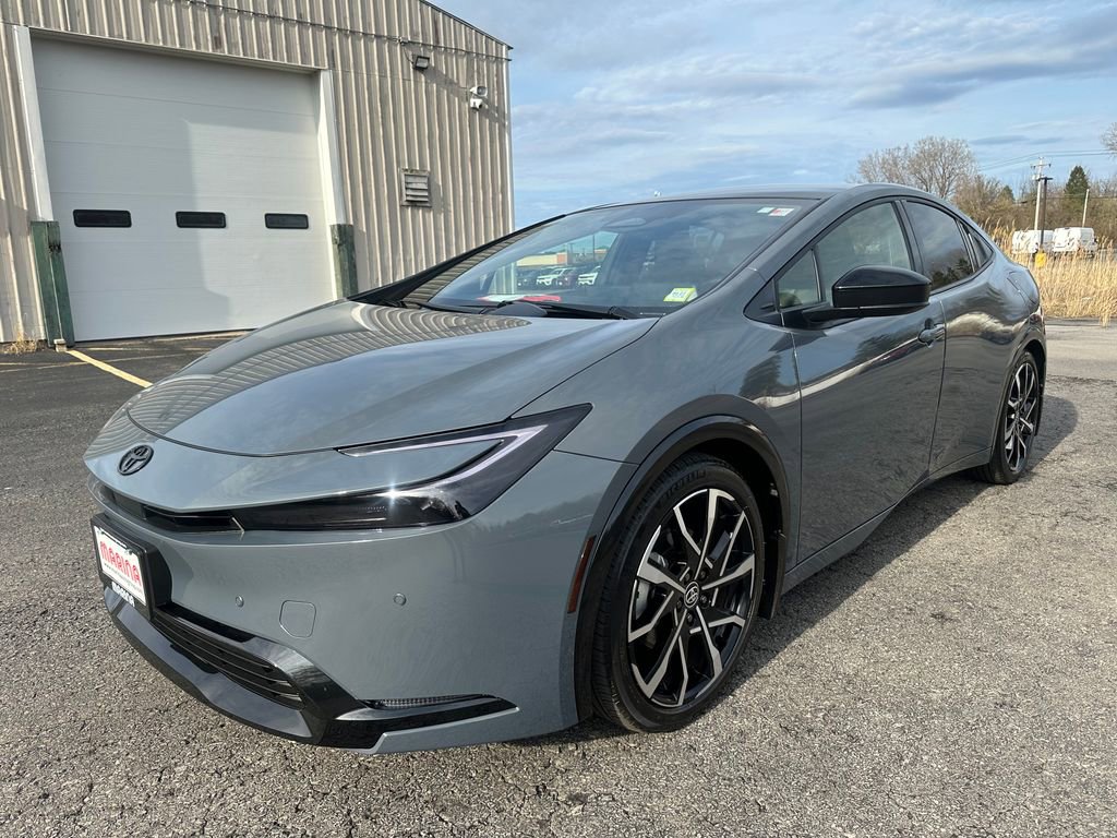 Used 2024 Toyota Prius Prime FWD image 12