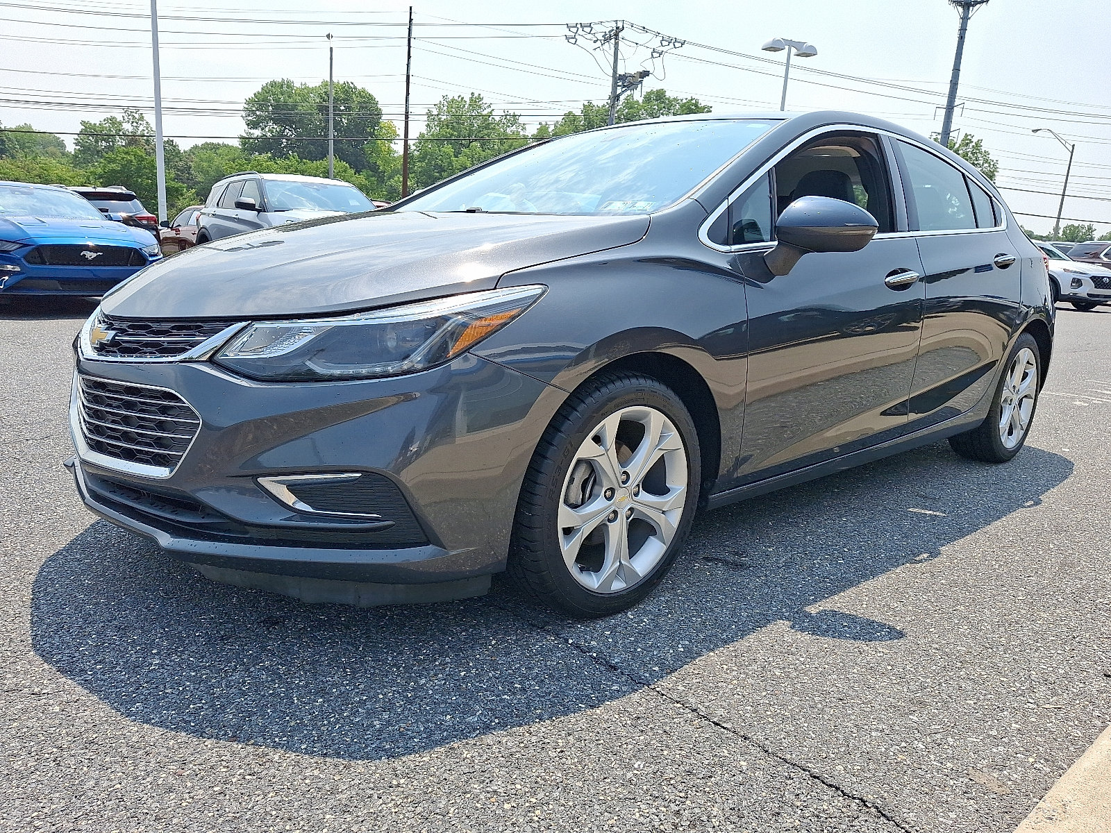 Certified 2017 Chevrolet Cruze Premier FWD image 3