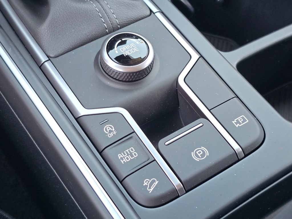 New 2026 Kia Sorento LX FWD image 14