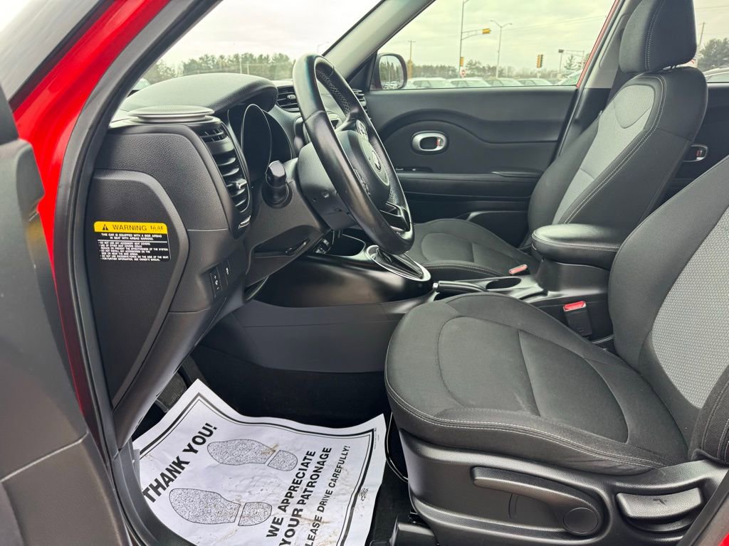 Used 2018 Kia Soul + image 12