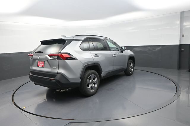Used 2024 Toyota RAV4 XLE FWD image 3