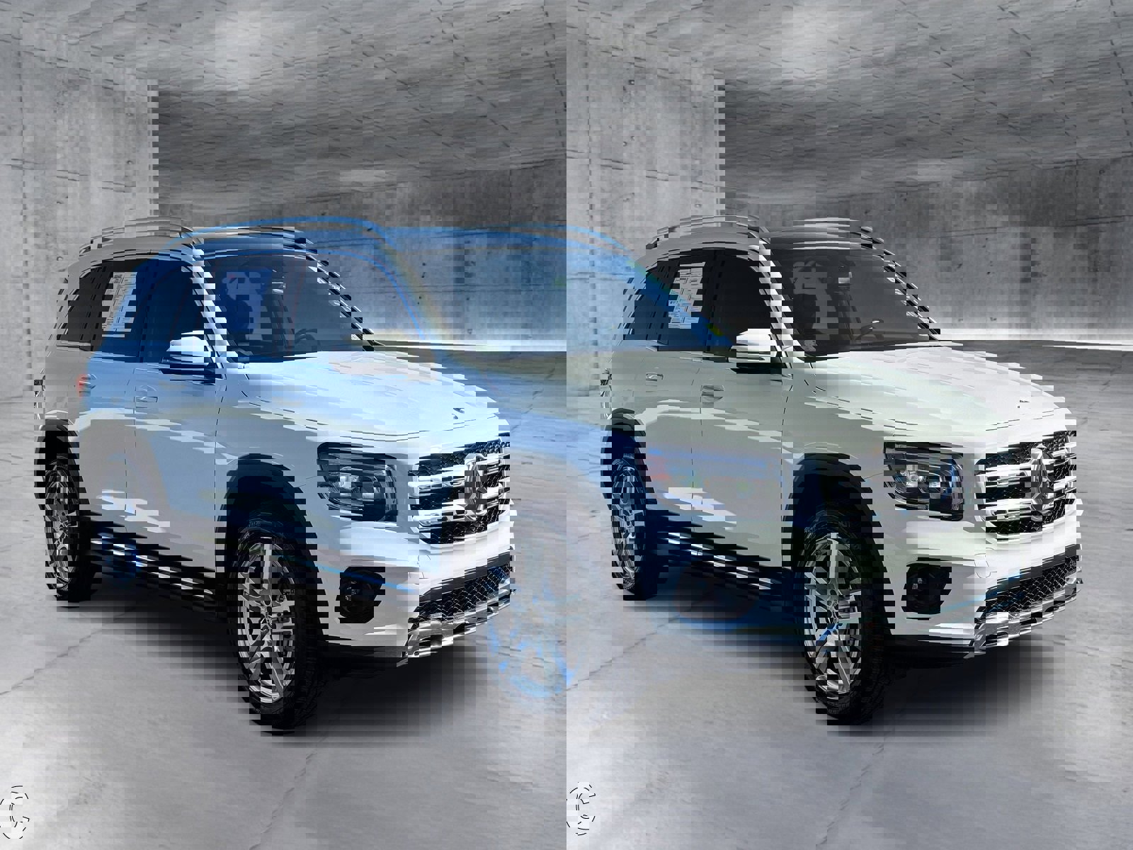 Used 2023 Mercedes-Benz GLB 250 image 8