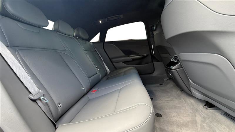 Used 2024 Lucid Air Touring AWD/4WD image 18