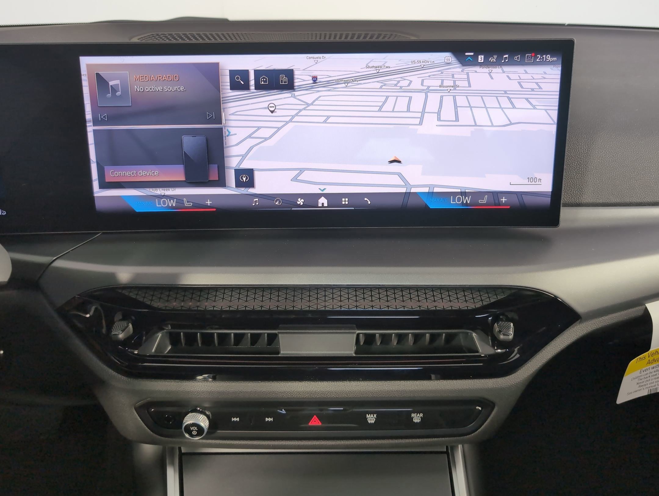 Used 2025 BMW 230i Coupe w/ Convenience Package image 24