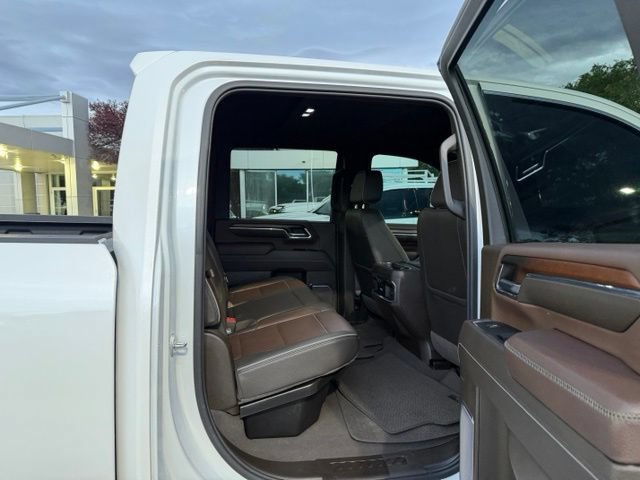 Used 2024 GMC Sierra 3500 Denali AWD/4WD image 36