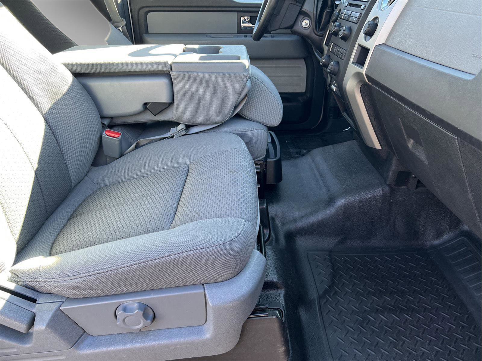 Used 2014 Ford F150 XLT w/ Trailer Tow Package image 13