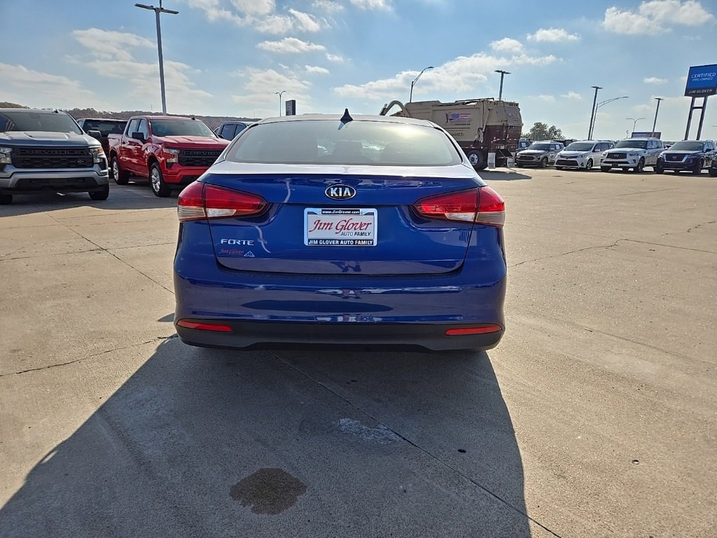 Used 2017 Kia Forte LX image 4