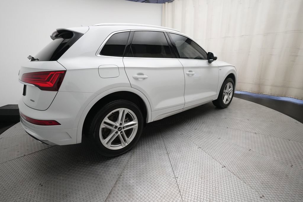 Used 2024 Audi Q5 e Premium Plus w/ Premium Plus Package image 37